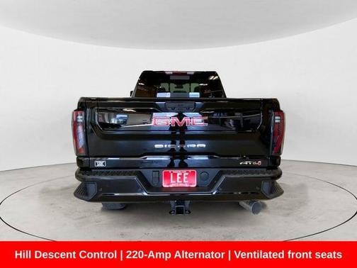 2025 GMC Sierra 2500 AT4