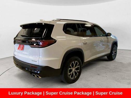 2025 GMC Acadia AT4