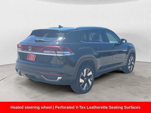 Deep Black Pearl Effect 2024 Volkswagen Atlas Cross Sport 2.0T SE w/Technology