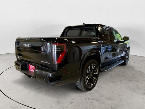 2025 GMC Sierra EV Denali