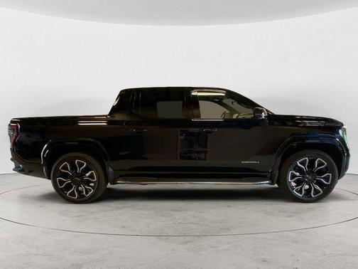 2025 GMC Sierra EV Denali