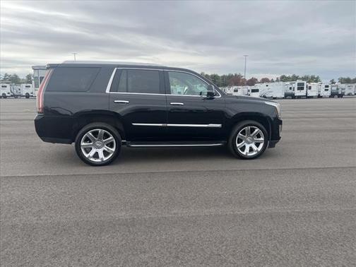 2017 Cadillac Escalade Luxury