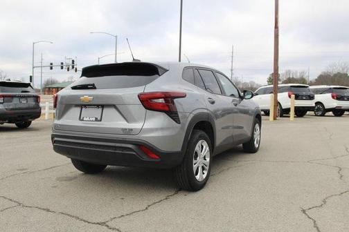 2025 Chevrolet Trax LS