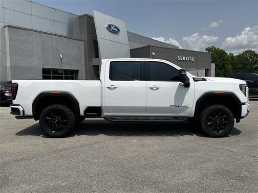 2024 GMC Sierra 2500 AT4