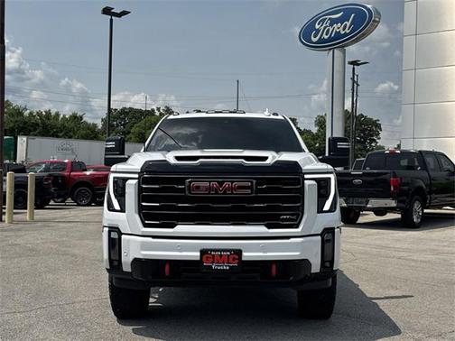 2024 GMC Sierra 2500 AT4
