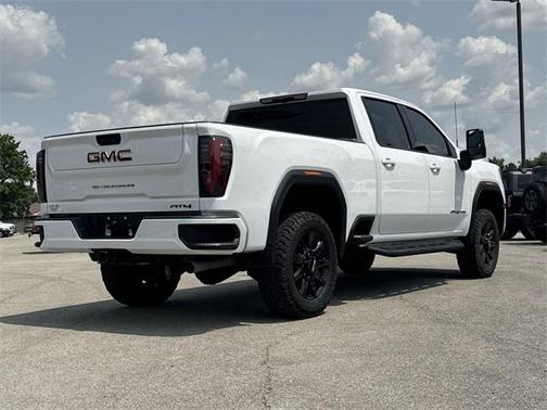 2024 GMC Sierra 2500 AT4