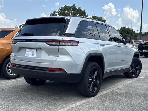 2023 Jeep Grand Cherokee Altitude