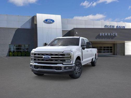 Oxford White 2026 Ford F-250 Lariat