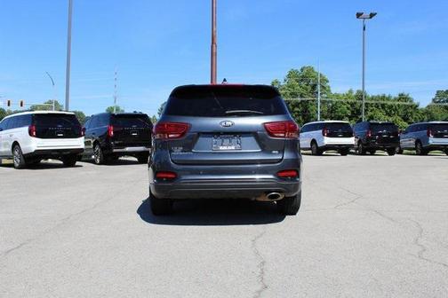 Gravity Grey 2019 Kia Sorento LX