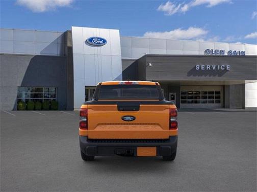 Orange Fury Metallic Tri-Coat 2026 Ford Maverick Lariat