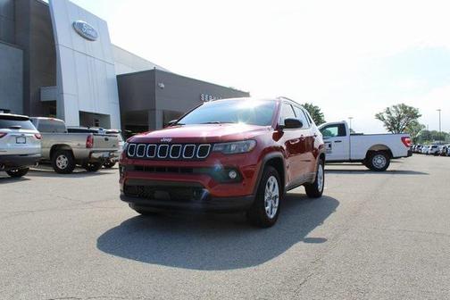 Red Hot Pearlcoat 2025 Jeep Compass Latitude