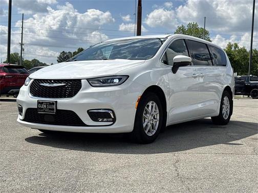 2023 Chrysler Pacifica Touring