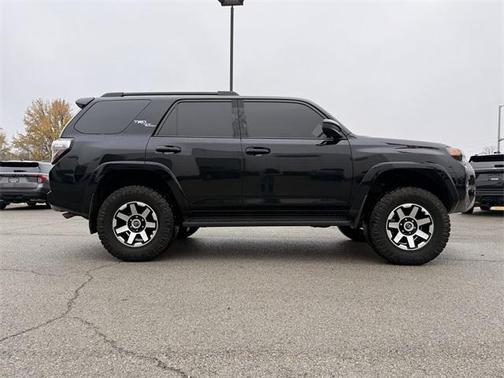 2022 Toyota 4Runner TRD Off Road