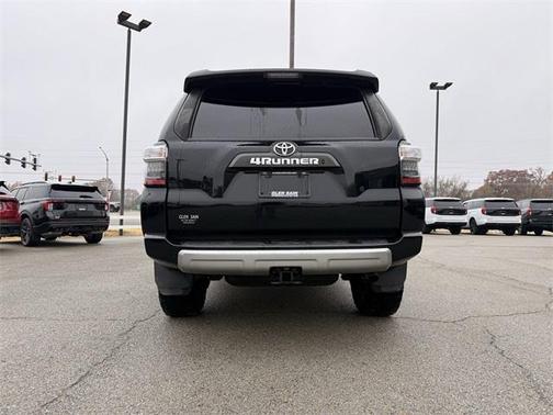 2022 Toyota 4Runner TRD Off Road