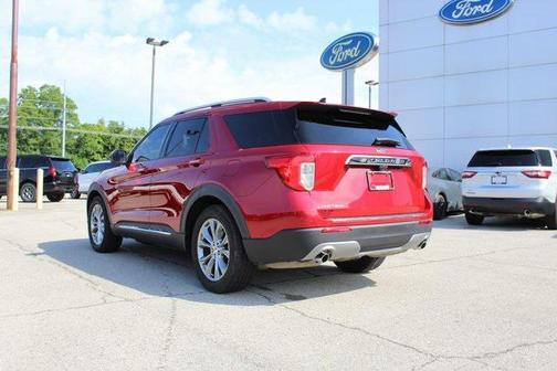 Rapid Red Metallic Tinted Clearcoat 2022 Ford Explorer Limited