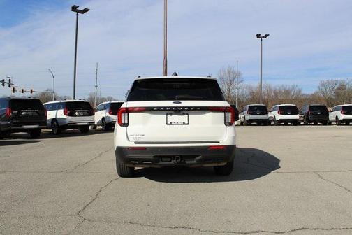 2025 Ford Explorer Active