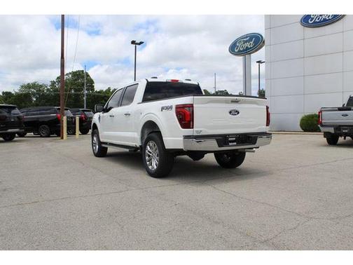 Star White Metallic Tri-Coat 2024 Ford F-150 Lariat