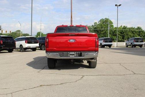 Rapid Red Metallic Tinted Clearcoat 2024 Ford F-150 XLT