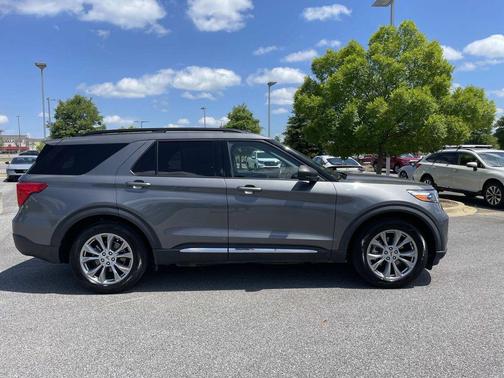 Carbonized Gray Metallic 2021 Ford Explorer XLT