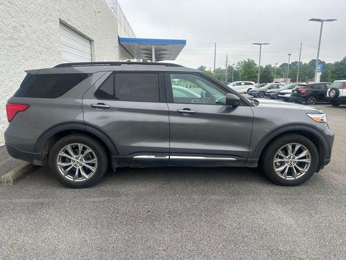 Carbonized Gray Metallic 2021 Ford Explorer XLT