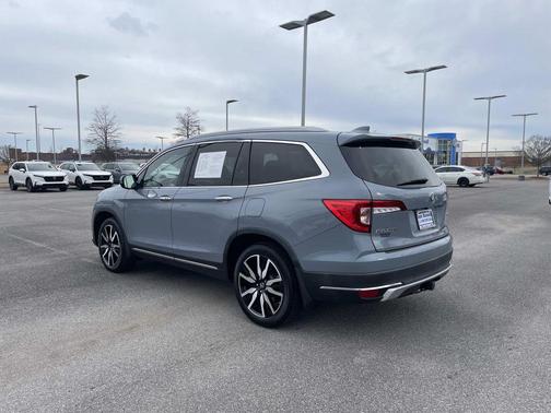 2022 Honda Pilot Touring 8-Passenger