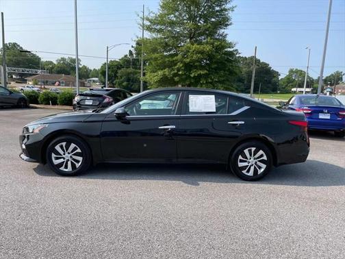 2022 Nissan Altima S FWD