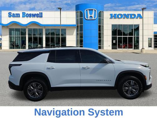 Summit White 2025 Chevrolet Traverse LT