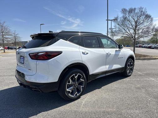 Iridescent Pearl Tricoat 2022 Chevrolet Blazer RS