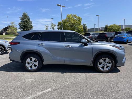 2020 Toyota Highlander LE