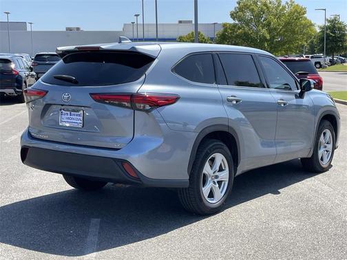 2020 Toyota Highlander LE