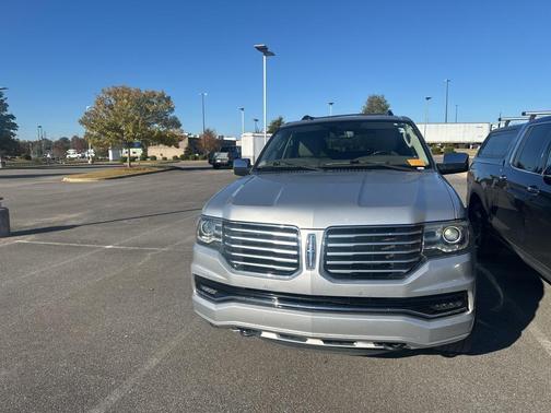 2017 Lincoln Navigator Select