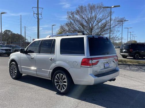 2017 Lincoln Navigator Select