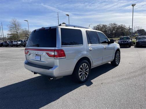 2017 Lincoln Navigator Select