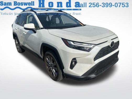 Blizzard Pearl 2022 Toyota RAV4 XLE Premium