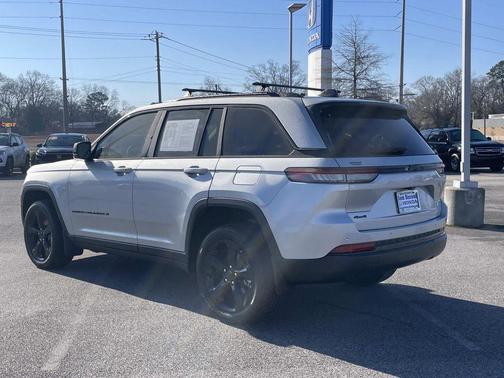 2024 Jeep Grand Cherokee Altitude