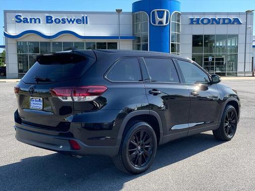 2019 Toyota Highlander SE