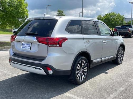 2020 Mitsubishi Outlander ES