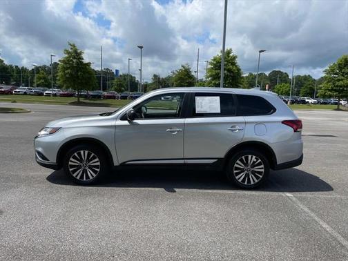 2020 Mitsubishi Outlander ES