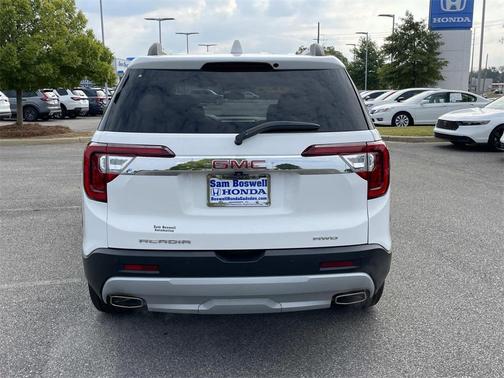 2023 GMC Acadia AWD SLT
