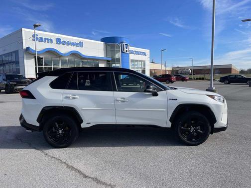 2020 Toyota RAV4 Hybrid SE