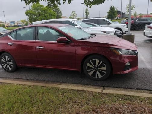 2022 Nissan Altima 2.5 SV