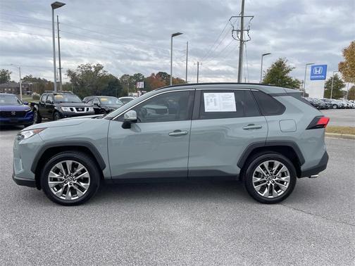 2019 Toyota RAV4 XLE Premium