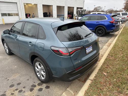 2025 Honda HR-V LX