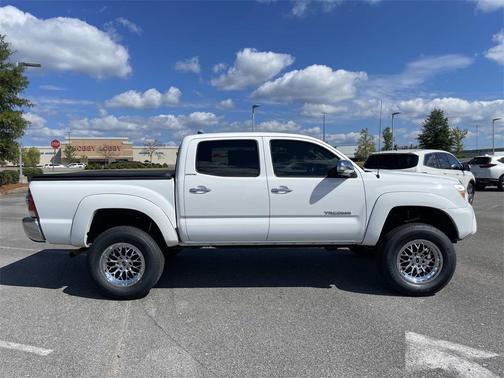 2015 Toyota Tacoma Base