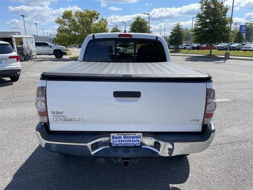 2015 Toyota Tacoma Base