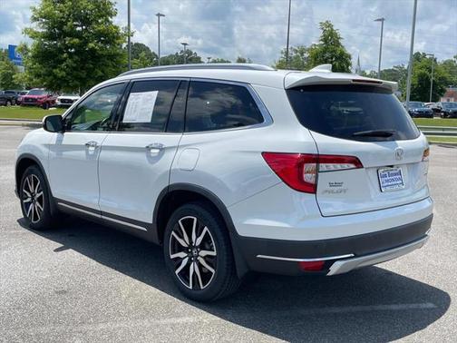 2022 Honda Pilot Touring 8-Passenger