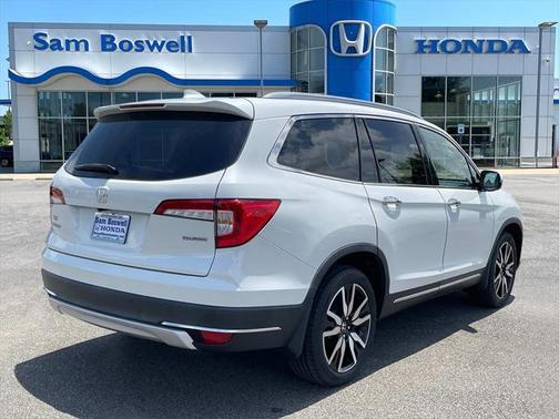 2022 Honda Pilot Touring 8-Passenger