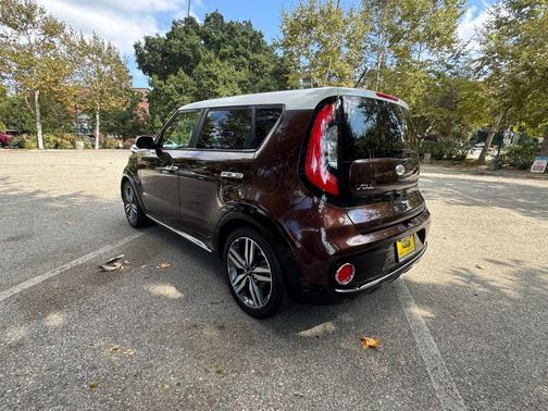 2017 Kia Soul +