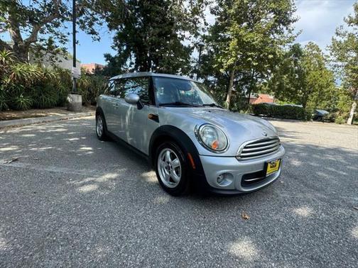 2011 MINI Cooper Clubman Base
