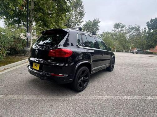 2016 Volkswagen Tiguan R-Line